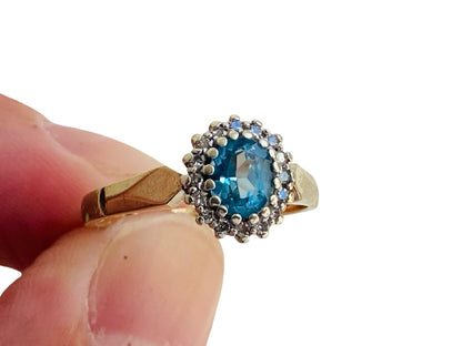 Vintage 9ct Gold Topaz & Diamond Ring