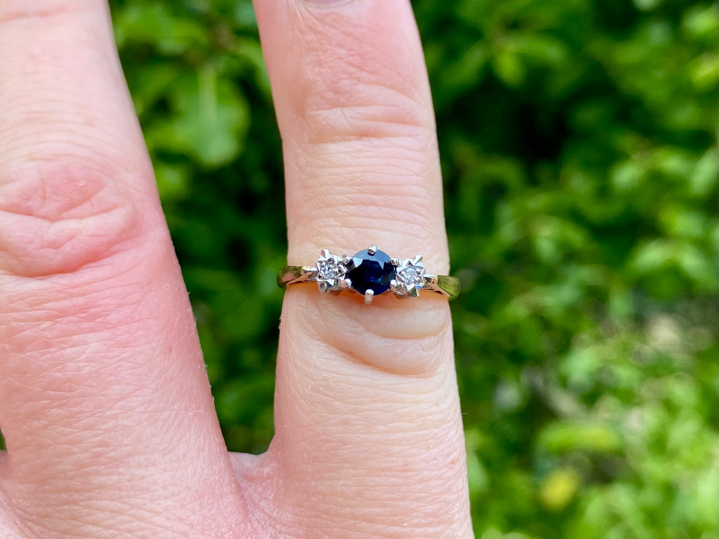 Vintage 9ct Gold Sapphire & Diamond Ring