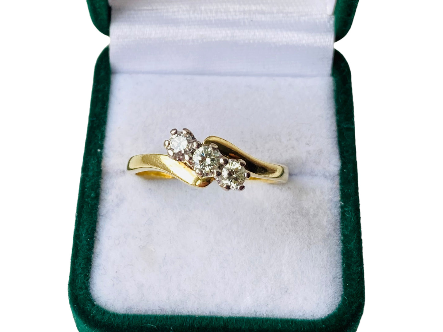 18ct Gold Three Stone Diamond Ring