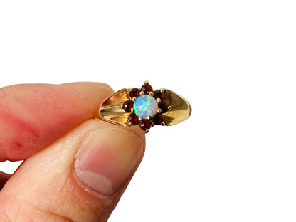 Vintage 9ct Gold Opal & Garnet Ring