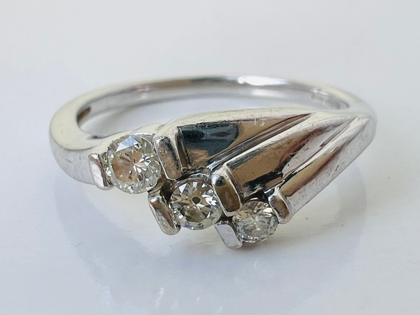 9ct Gold Three-Stone Diamond Ring