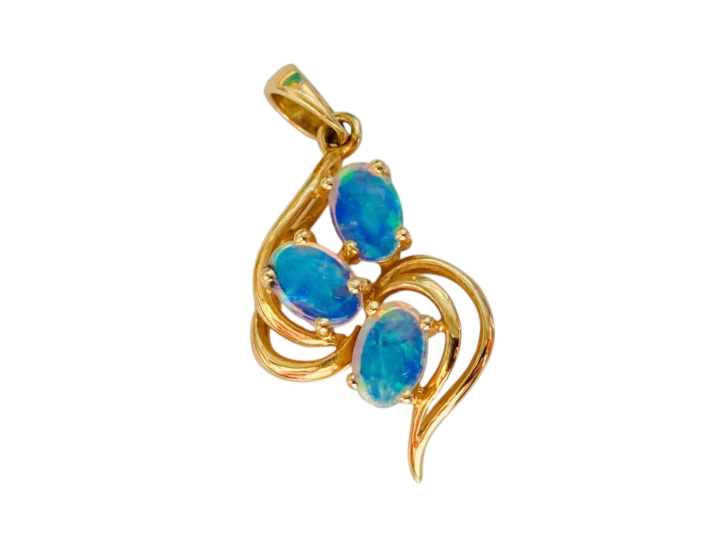 18ct Gold Opal Pendant