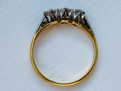 18ct Gold Diamond Ring