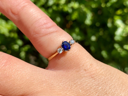 Vintage 9ct Gold Sapphire & Diamond Trilogy Ring