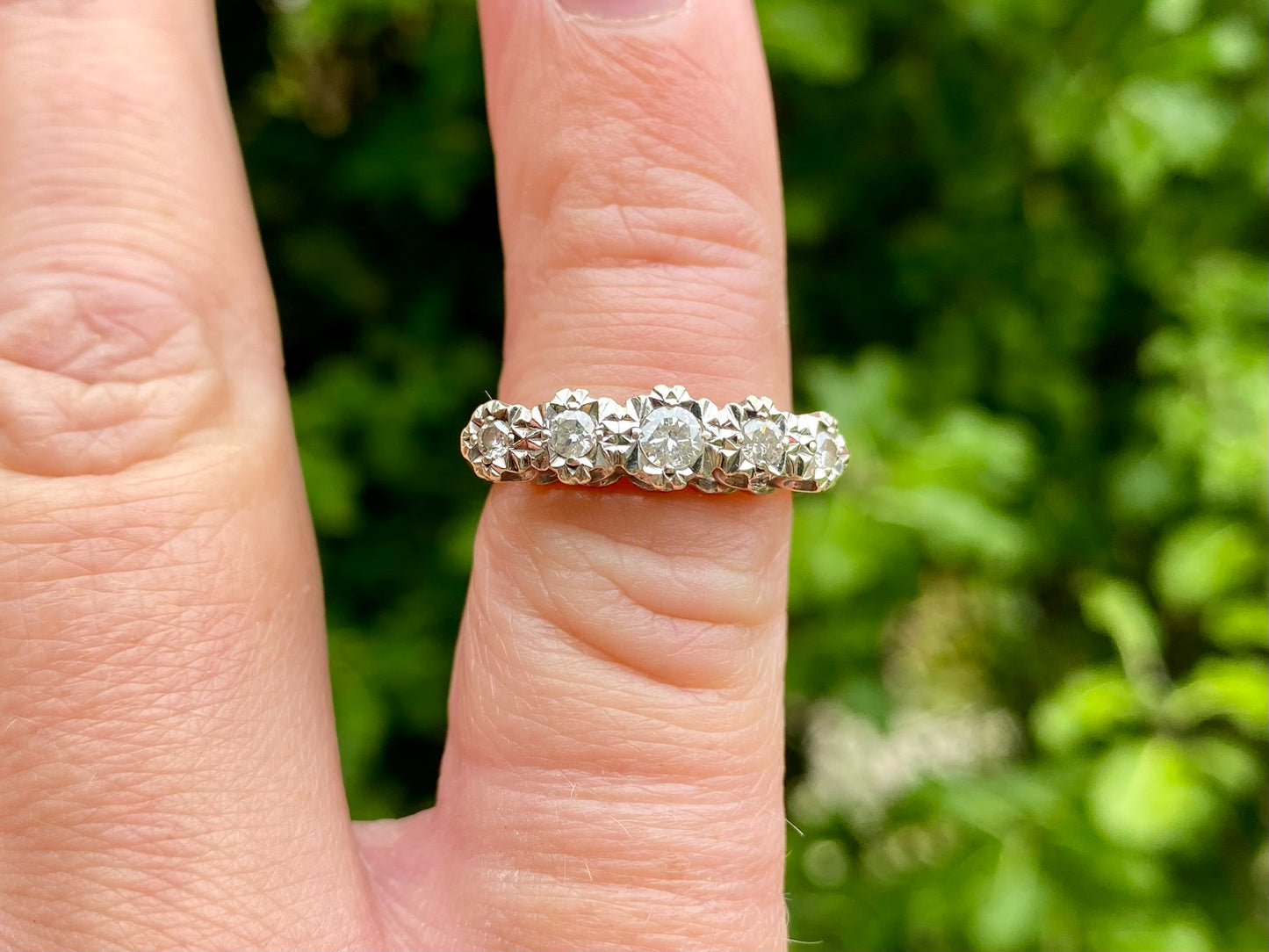 Vintage 9ct Gold Diamond Ring