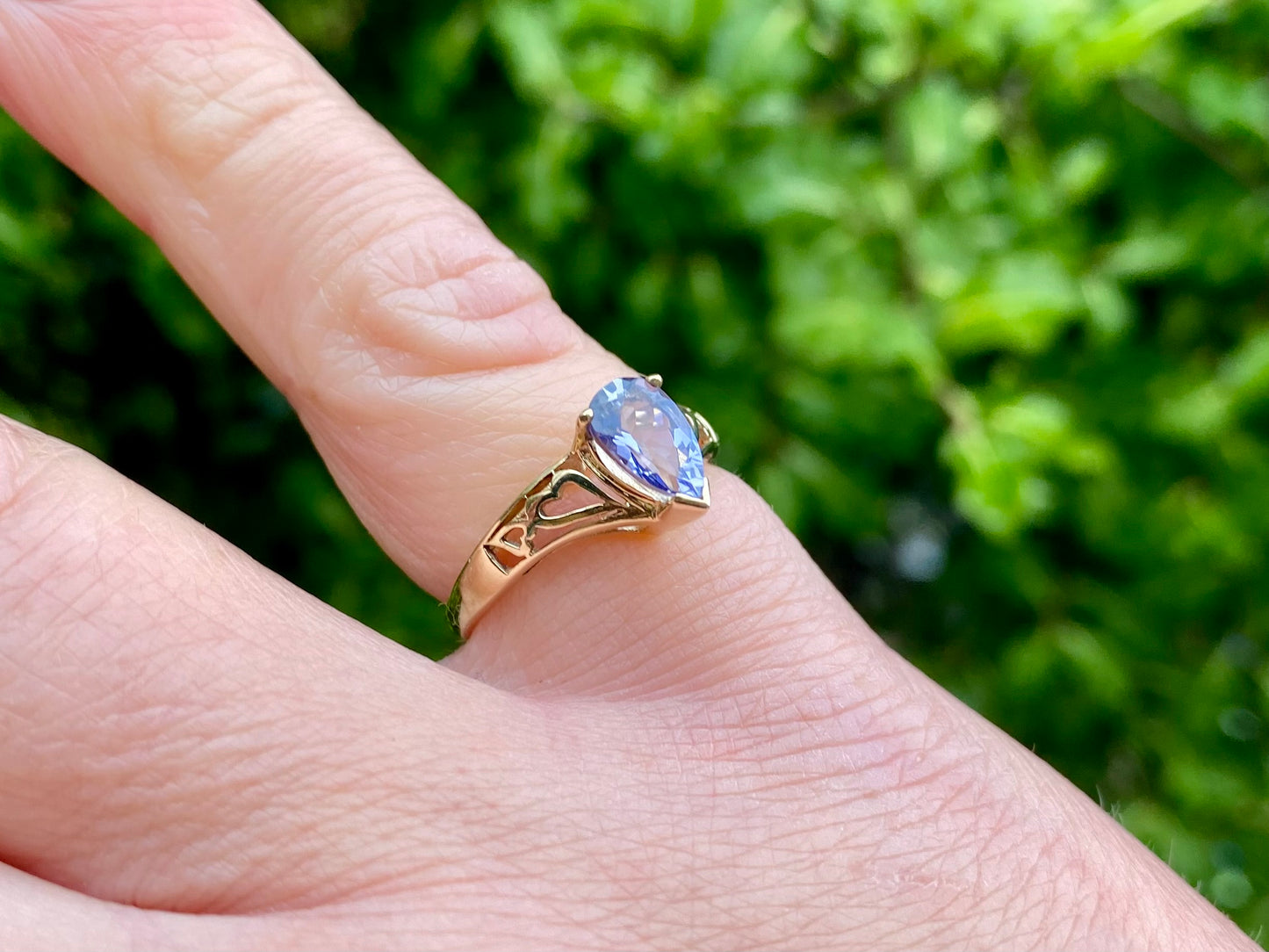 9ct Gold Tanzanite Ring