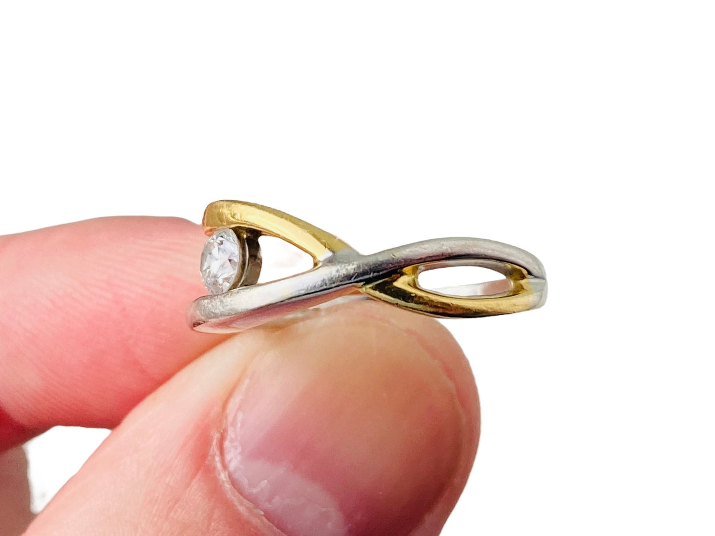 18ct Gold Diamond Ring
