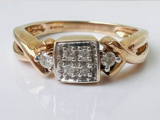 9ct Gold Diamond Ring