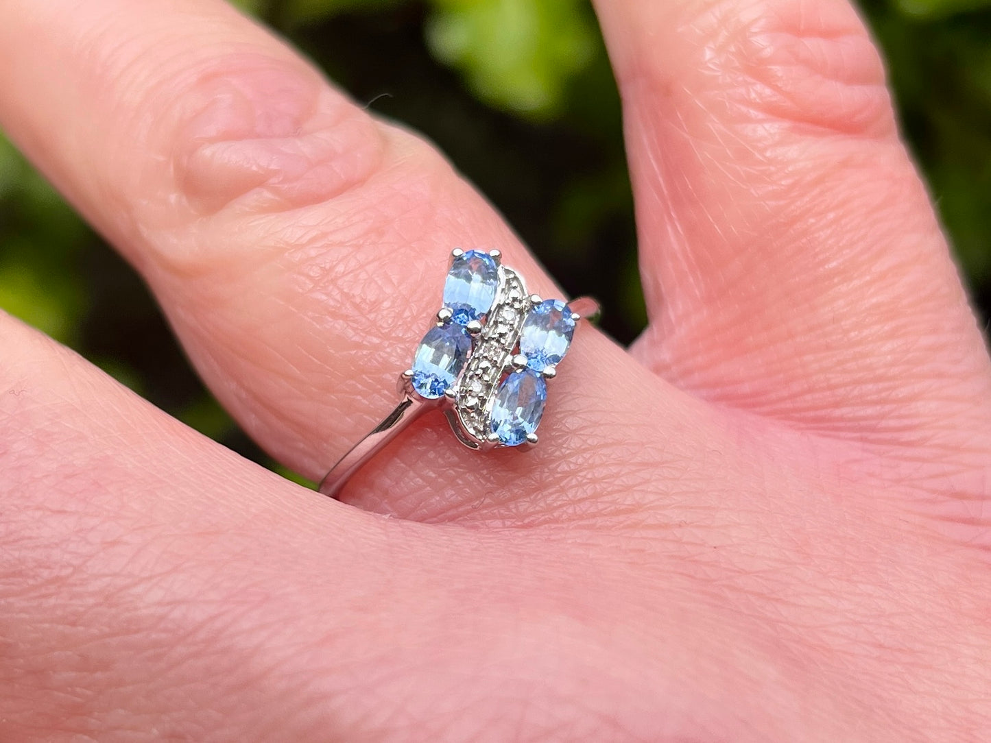 9ct Gold Sapphire & Diamond Ring