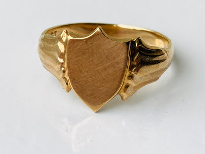 Vintage 9ct Gold Shield Signet Ring