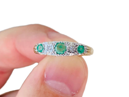 9ct Gold Emerald & Diamond Ring