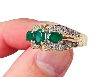 9ct Gold Emerald & Diamond Ring