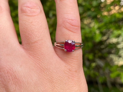 9ct Gold Ruby Ring