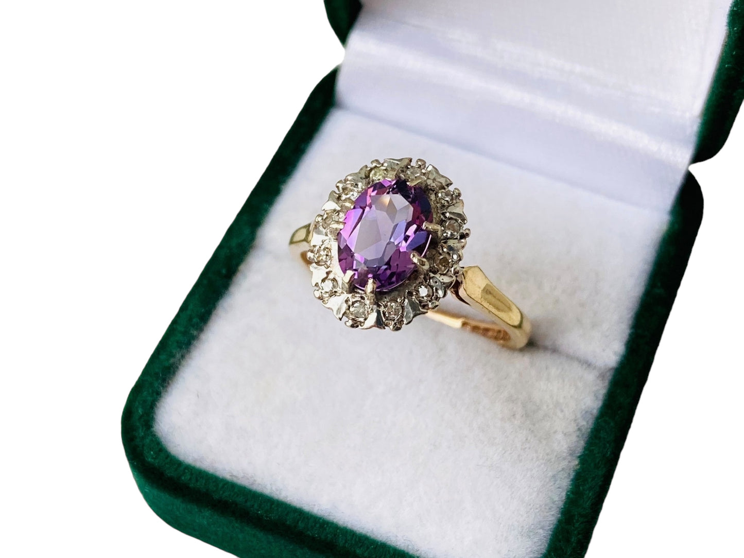 Vintage 9ct Gold Amethyst & Diamond Ring