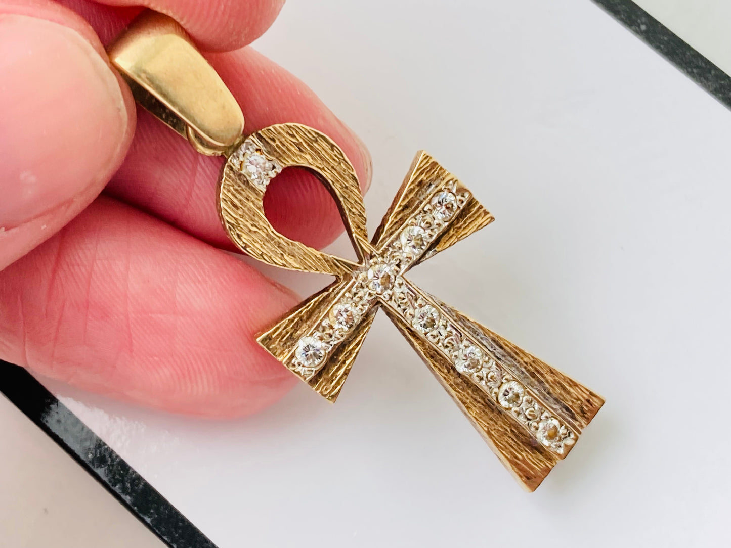 9ct Gold Diamond Cross Ankh Pendant