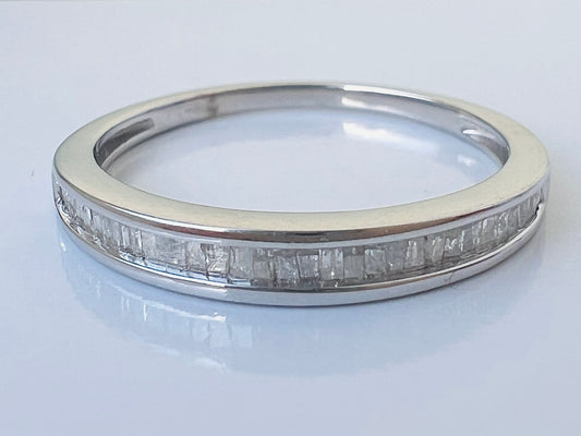 9ct Gold Diamond Ring