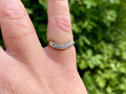Vintage 18ct Gold Diamond Curve Ring