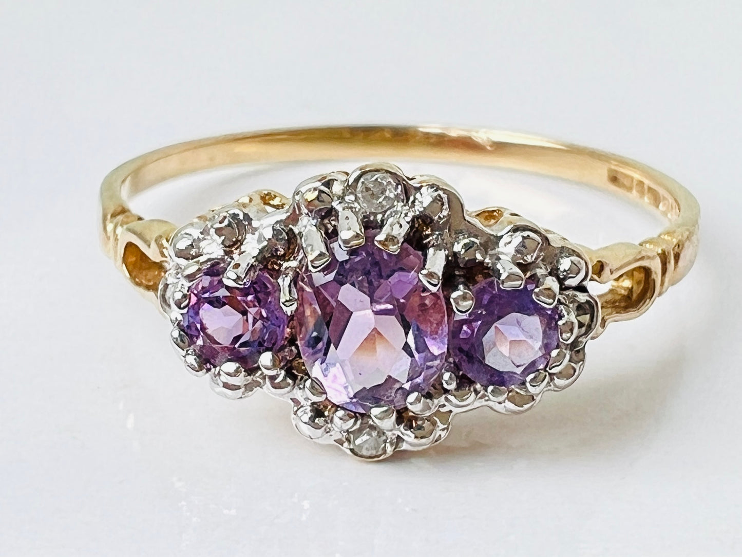 9ct Gold Amethyst & Diamond Ring