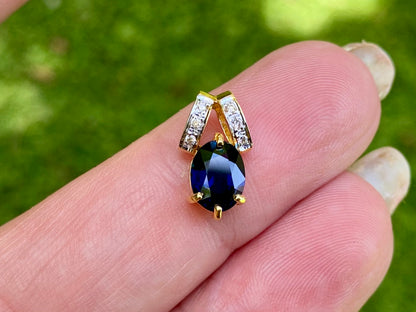 18ct Gold Sapphire & Diamond Pendant