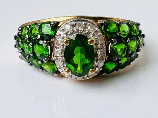 9ct Gold Diopside & Diamond Ring