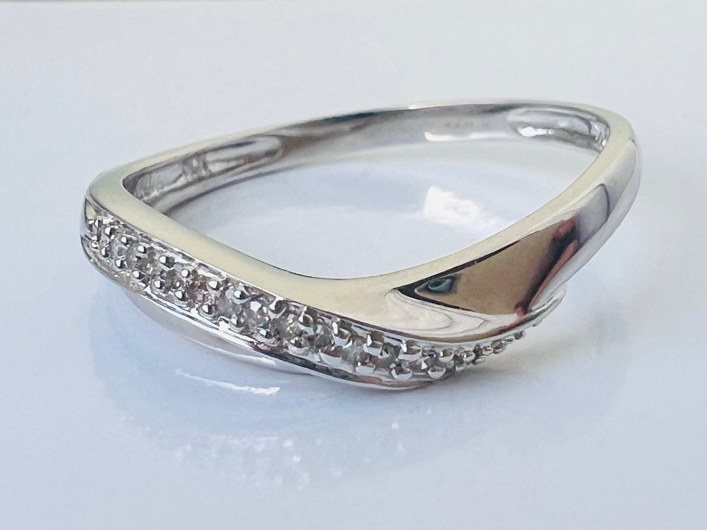 9ct Gold Diamond Ring