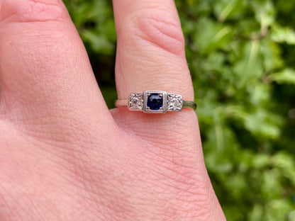 Vintage 18ct Gold Sapphire & Diamond Ring