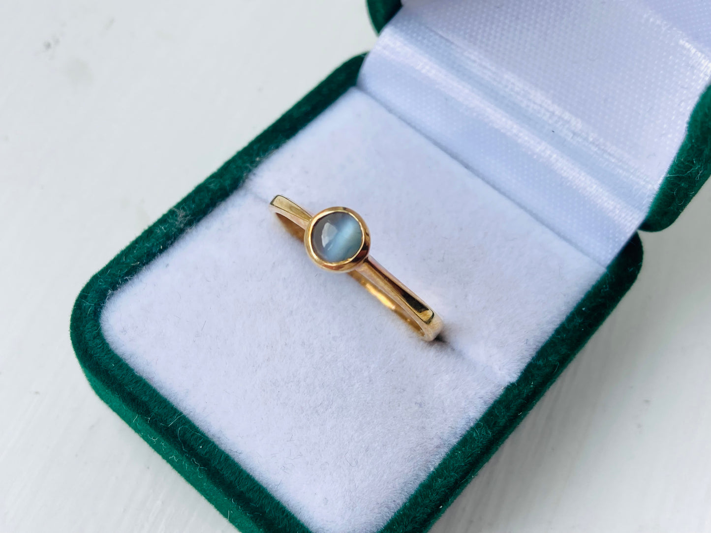 9ct Gold Cats Eye Ring