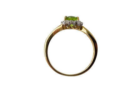 9ct Gold Peridot & Diamond Ring