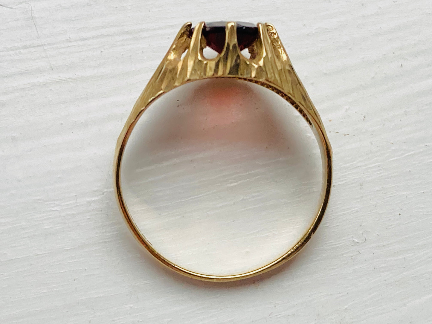 9ct Gold Garnet Ring