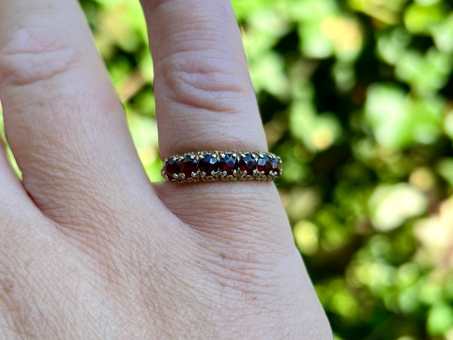 Vintage 9ct Gold Garnet Ring
