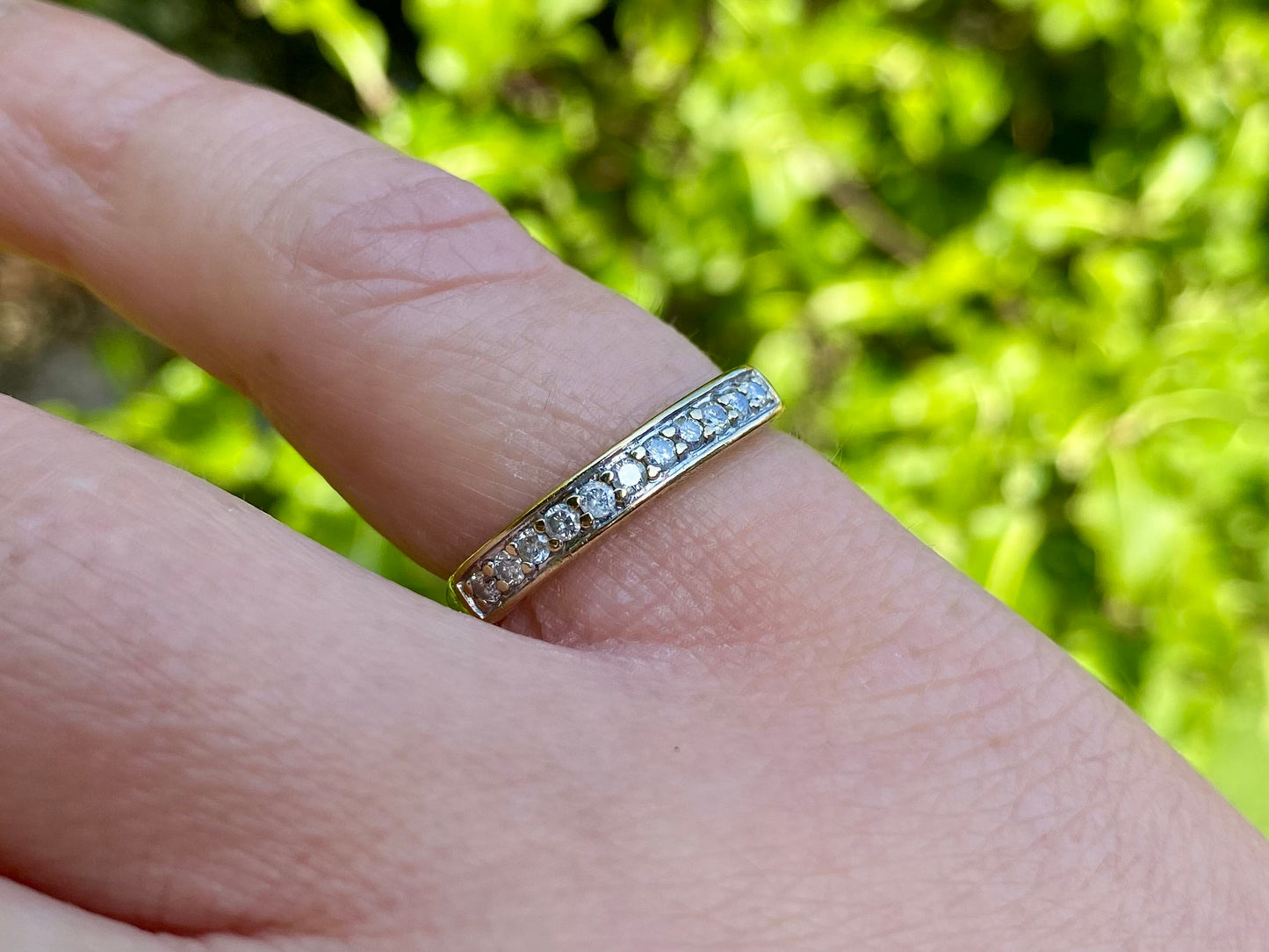 9ct Gold Eleven-Stone 0.25ct Diamond Ring