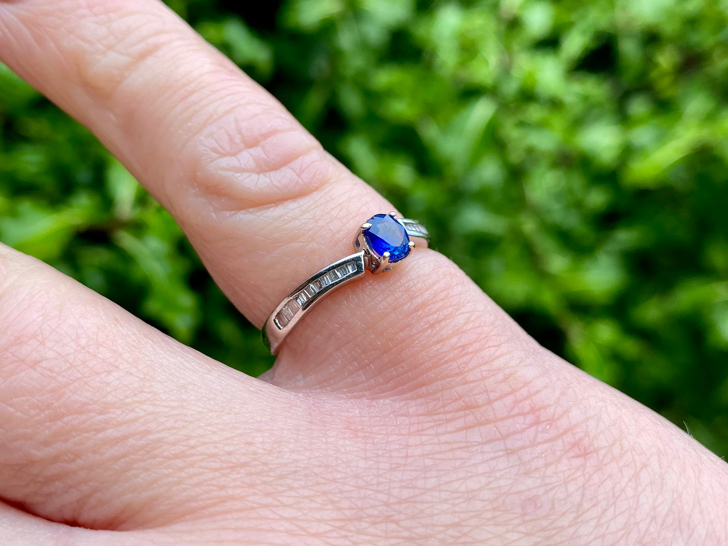 18ct Gold Sapphire & Diamond Ring