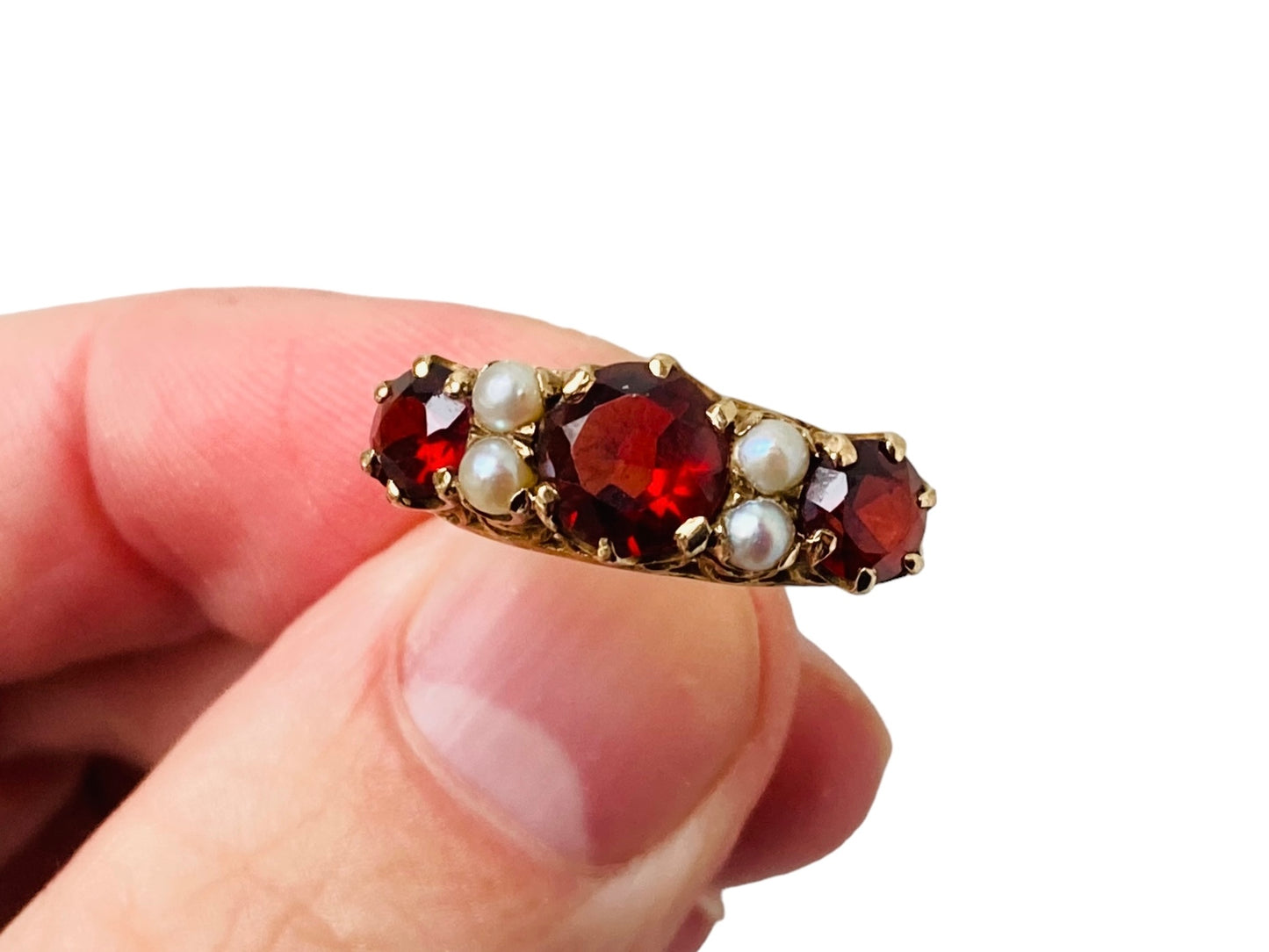 Vintage 9ct Gold Garnet & Pearl Ring