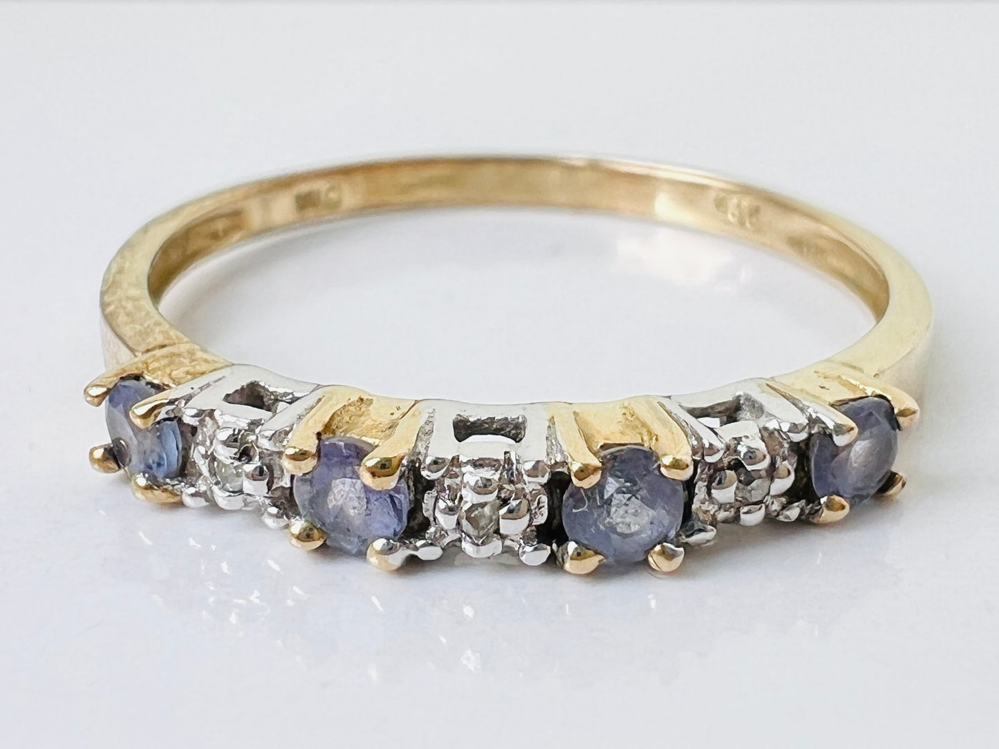 9ct Gold Tanzanite & Diamond Ring
