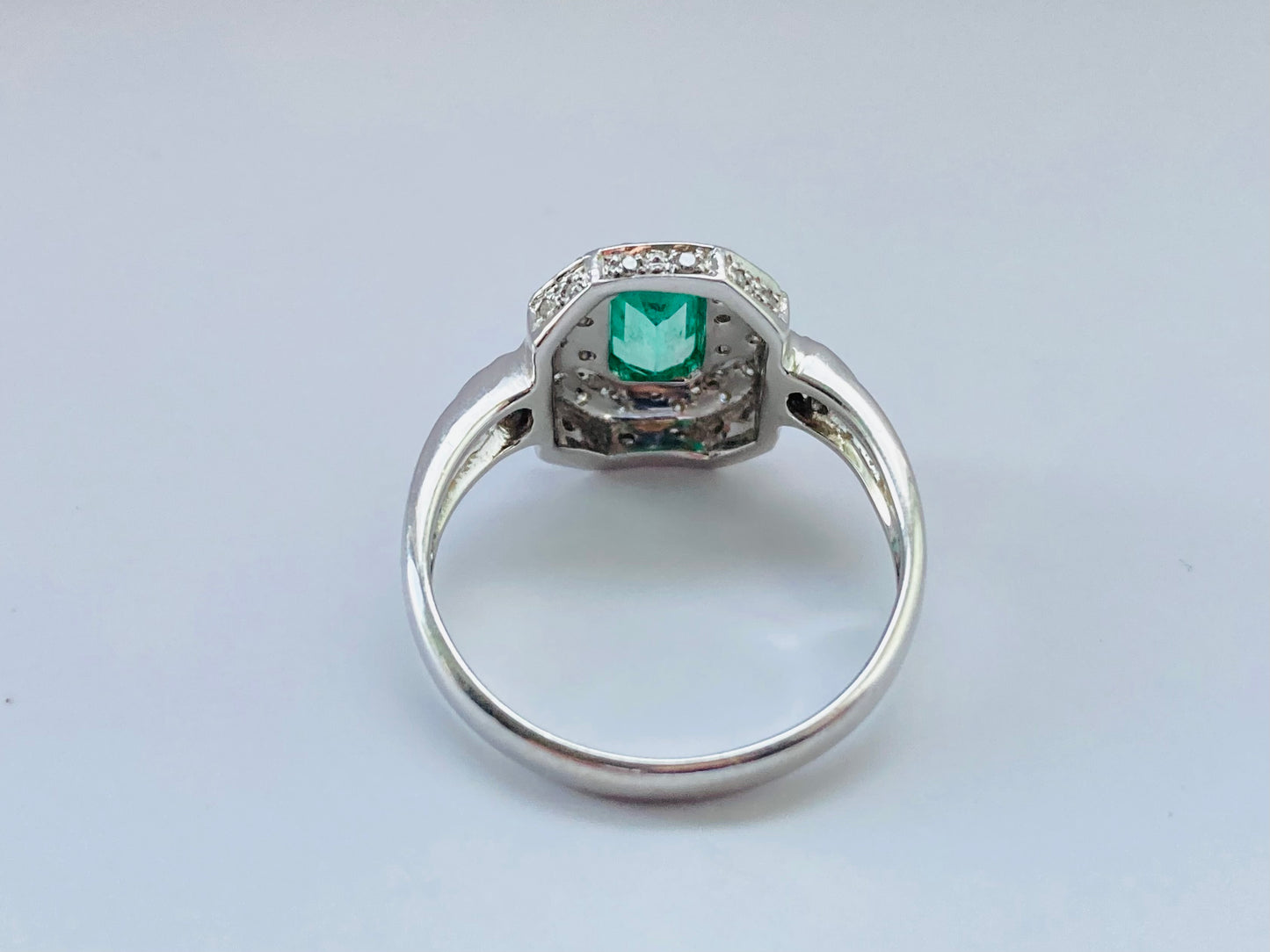 18ct Gold Emerald & Diamond Ring