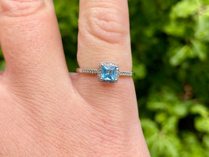 9ct Gold Topaz & Diamond Ring
