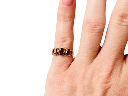 9ct Gold Garnet Ring