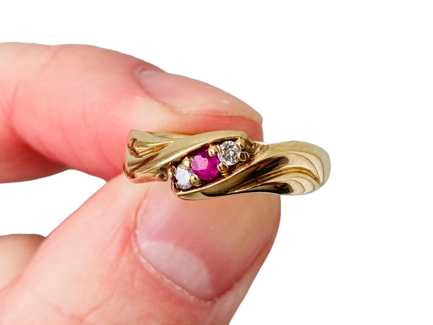 9ct Gold Ruby & Diamond Ring