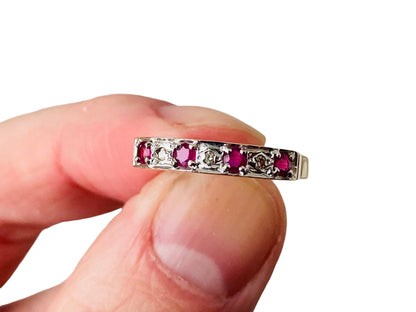 9ct Gold Ruby & Diamond Ring