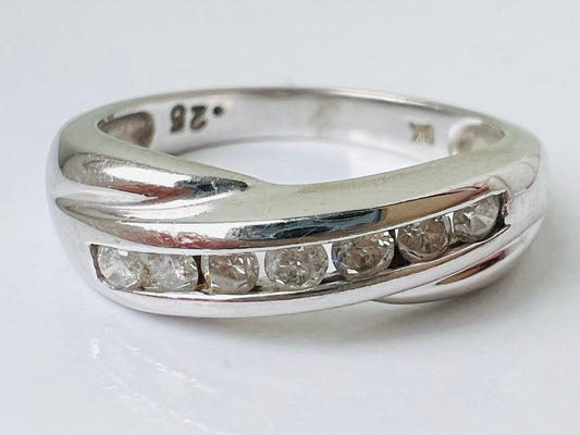 9ct Gold 0.25ct Diamond Crossover Ring