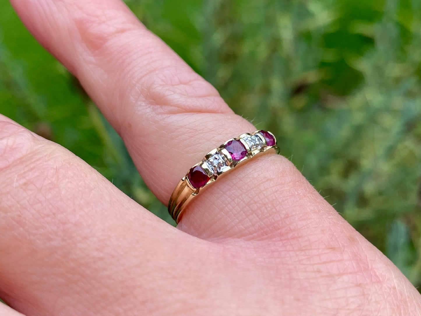 9ct Gold Ruby & Diamond Ring