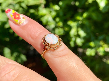 Vintage 9ct Gold Opal Ring