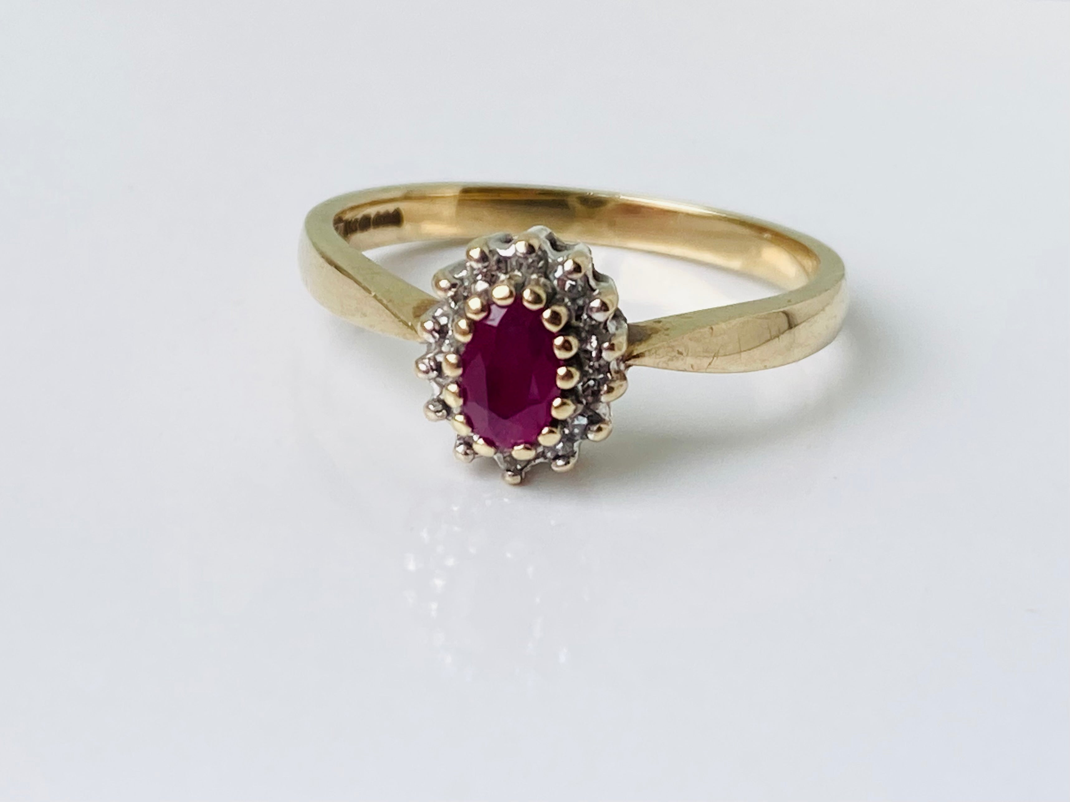 9ct Gold Ruby & Diamond Cluster Ring – Ring-Life