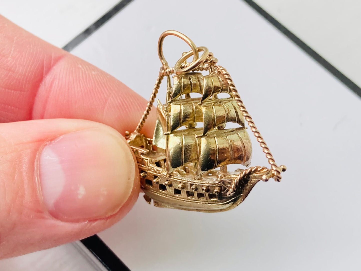 Vintage 9ct Gold Sailing Ship Pendant/Charm