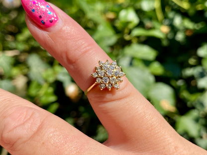 Vintage 18ct Gold Diamond Cluster Ring