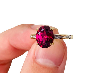 9ct Gold Rhodolite Garnet Ring