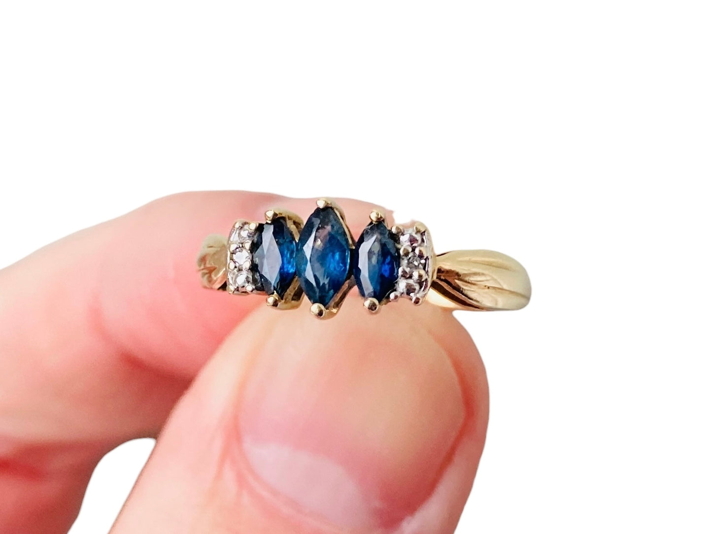 9ct Gold Sapphire & Diamond Ring