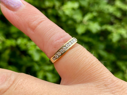 9ct Gold Ten-Stone 0.26ct Diamond Ring
