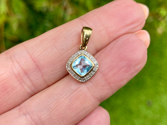 9ct Gold Topaz & Diamond Pendant