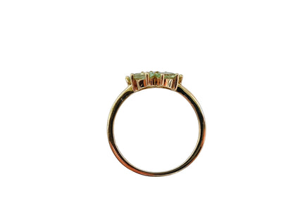9ct Gold Green Garnet & Diamond Ring